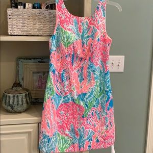Vguc sz 4 lilly Pulitzer lets cha cha shift